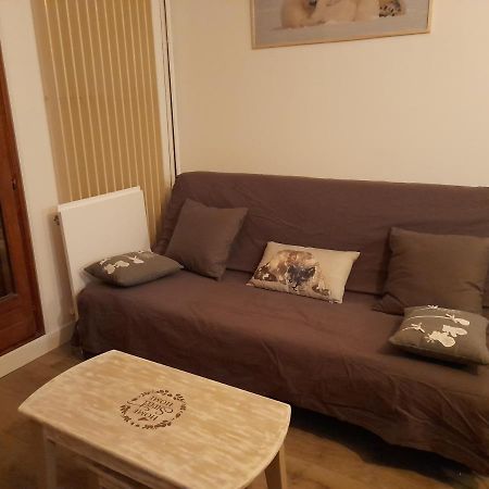Studio 4 Couchages Apartment Орон Екстериор снимка